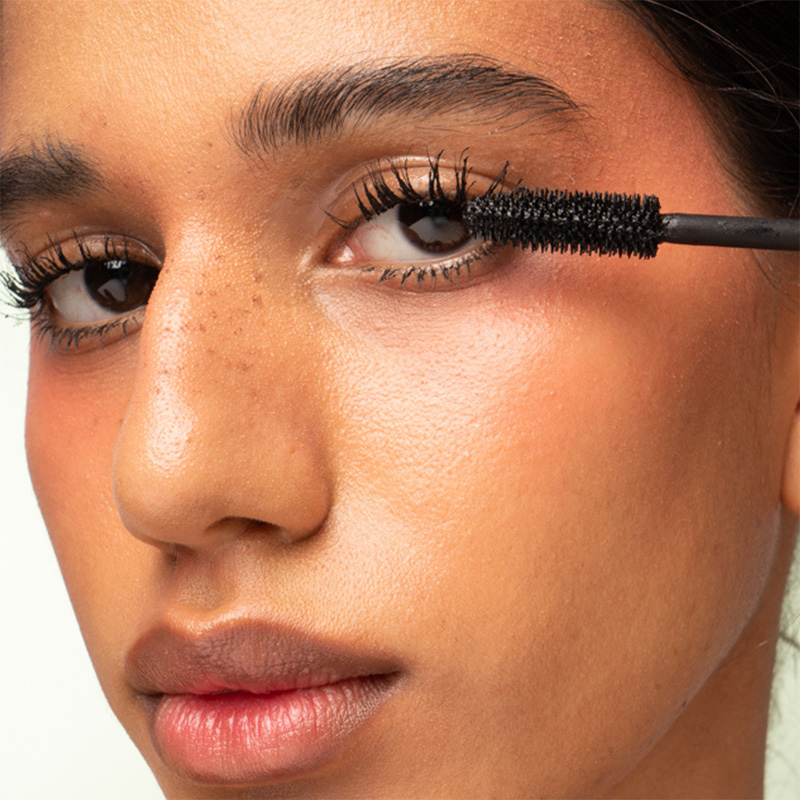 M&Aacute;SCARA WATERPROOF VOLUME HORSE LASHES PARA PESTA&Ntilde;AS LATINAS (M&Aacute;SCARA PARA PESTA&Ntilde;AS)